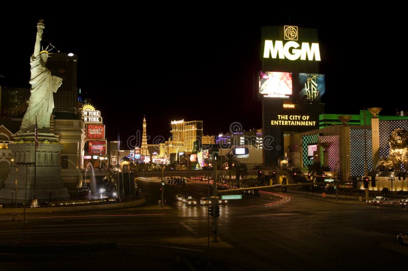 Lodging las vegas strip shows - Pics and galleries