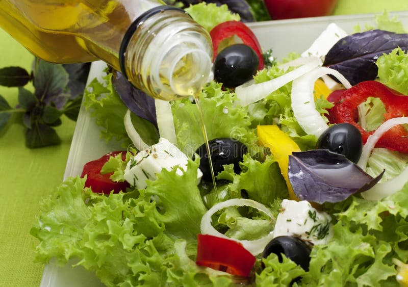 Vegetable salad with oil