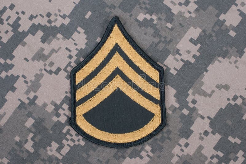 Vegetazione lussureggiante uniforme di sergente dell'esercito americano