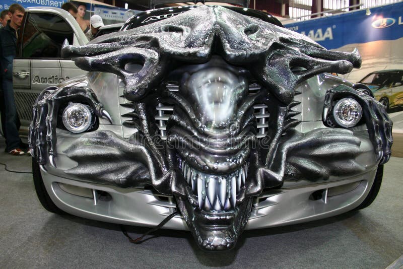 Car tuning style alien, This Alien-themed PT Cruiser was shown at