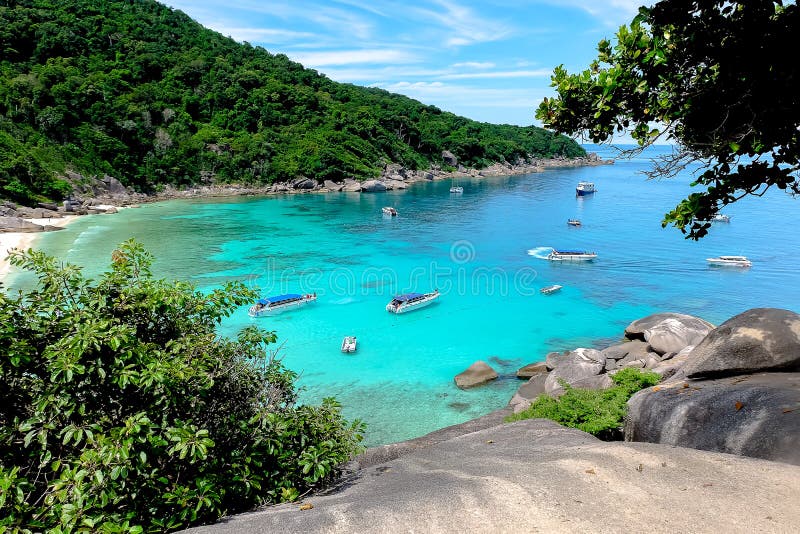 Veja a vista do mar e das ilhas Tailândia de Similan dos turistas fotos de stock royalty free Veja a vista do mar e das ilhas Tailândia de Similan dos turistas fotos de stock royalty free
