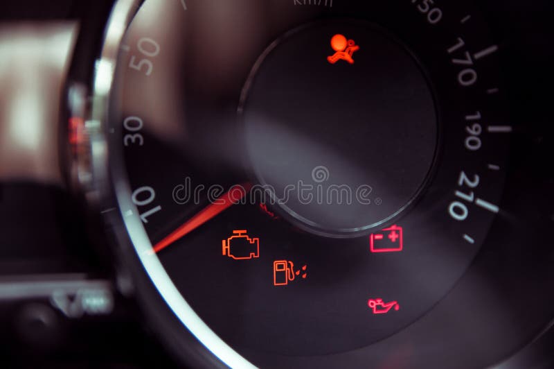 Vele verschillende lichten van het autodashboard stock fotografie Vele verschillende lichten van het autodashboard stock fotografie