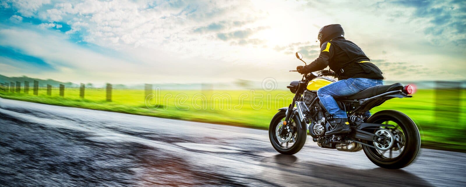 236 Fotos de Stock de Bolo Da Motocicleta - Fotos de Stock Gratuitas e Sem  Fidelização a partir da Dreamstime