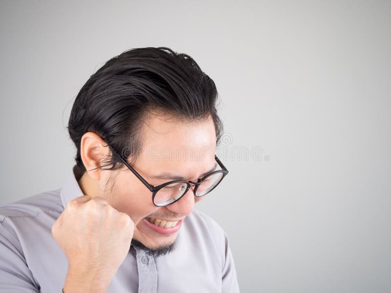 Download Vencedor Asiático Do Negócio Imagem de Stock - Imagem de profissional, comemoração: 65580737