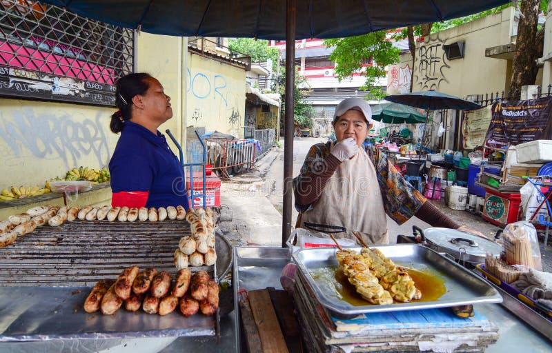Vendors Sell Food on Street in Bangkok Editorial Stock Image - Image of