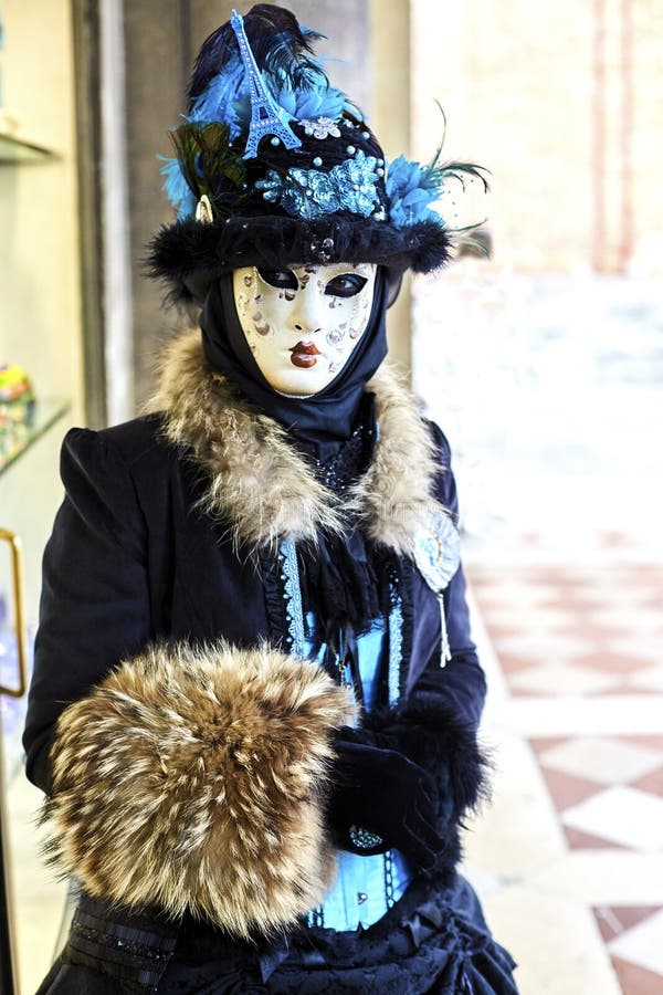 Venetië Carnaval Venetiaans Kostuum Het Venetiaanse Masker Van Carnaval Venetië, Venetiaans Blauw Carnaval-k Stock Afbeelding - of masker, carnaval: 106060927