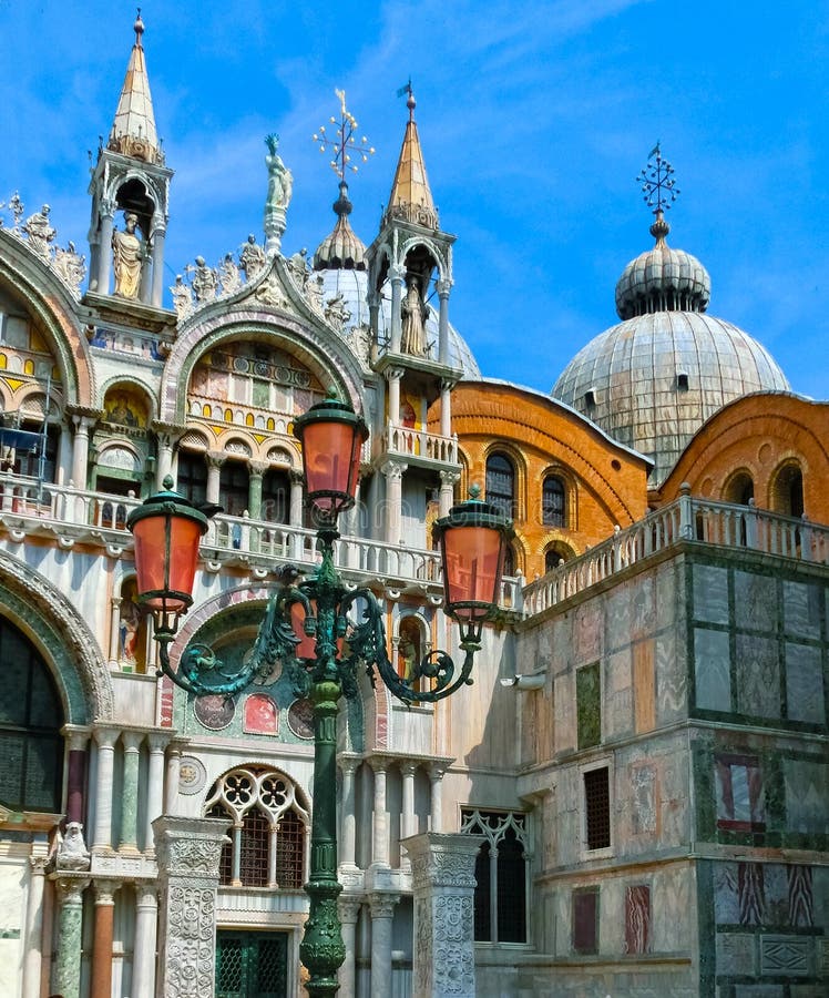 Venetië, Italië - Mei 10, 2014: Het detail van St Mark Basilica stock afbeelding Venetië, Italië - Mei 10, 2014: Het detail van St Mark Basilica stock afbeelding