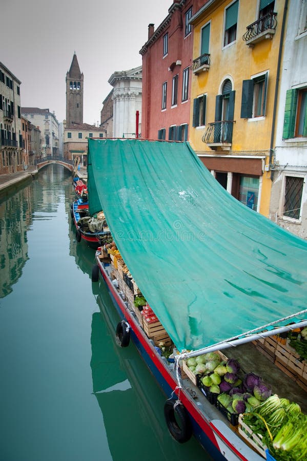 Venice boat market