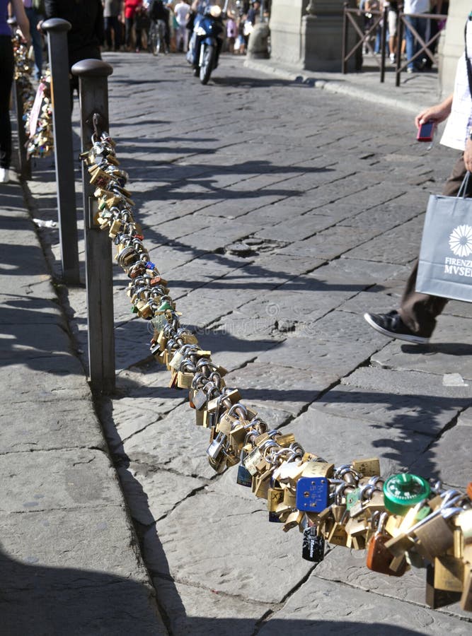 VENICE, ITALY SEPTEMBER 24, 2010 Bridge with Locks Editorial Stock Image Image of channel