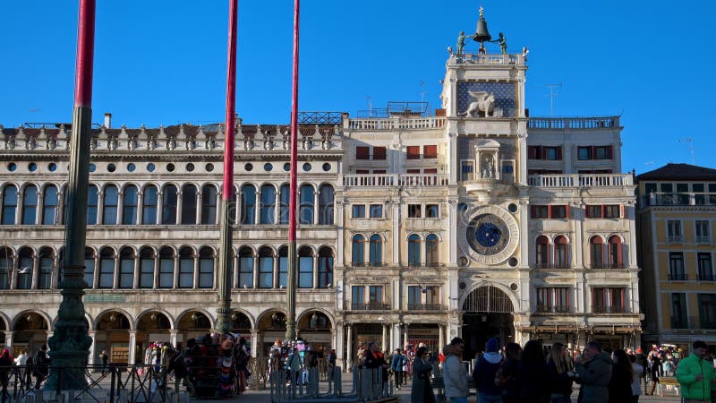 Venise Italie 18 janvier 2025 : Les gens marchent banque de vidéos