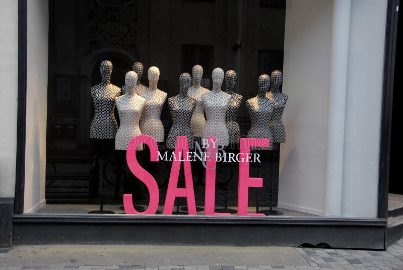 COPENHAGEN/DENMARK 25 de febrero de 2015 - venta en la tienda de Malene Birger (foto de Francis Joseph Dean /Deanpictures)
