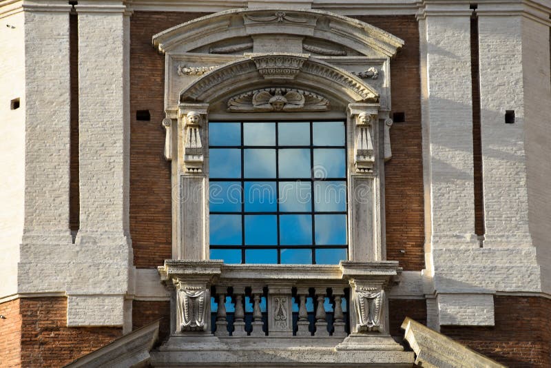 Ventana De La Iglesia De Santa Maria Di Loreto Imagen de archivo