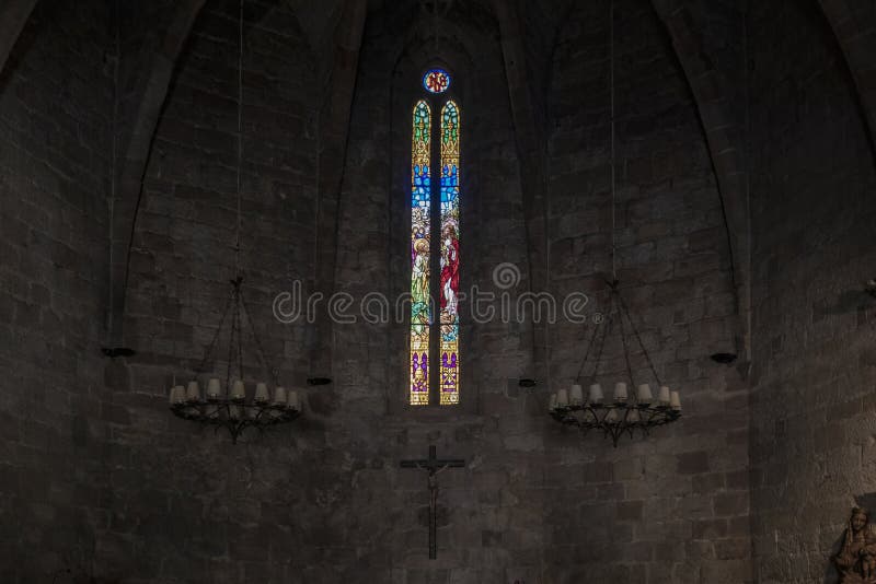 Ventana De Vidrio De Una Iglesia Medieval En La Ciudad Española De Pals Foto de archivo - Imagen de interior, catolicismo: 233609356 Ventana De Vidrio De Una Iglesia Medieval En La Ciudad Española De Pals Foto de archivo - Imagen de interior, catolicismo: 233609356