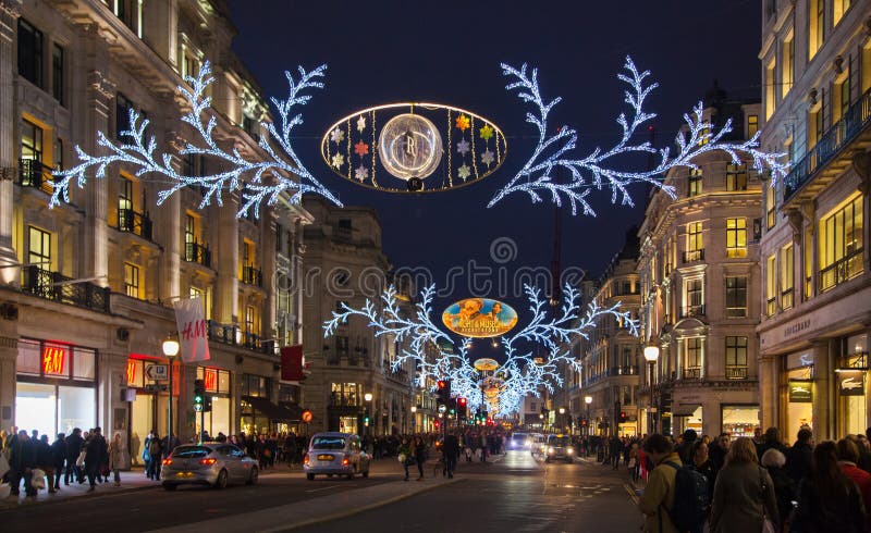 Ventas comenzadas en Londres Calle regente en luces de la Navidad imagenes de archivo Ventas comenzadas en Londres Calle regente en luces de la Navidad imagenes de archivo