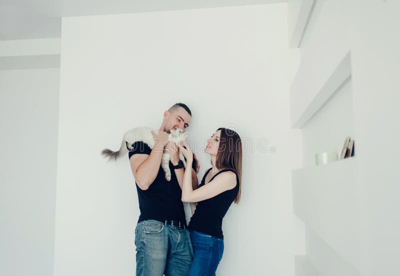 Verbinden Sie mit ihrer Katze stockfoto Verbinden Sie mit ihrer Katze stockfoto