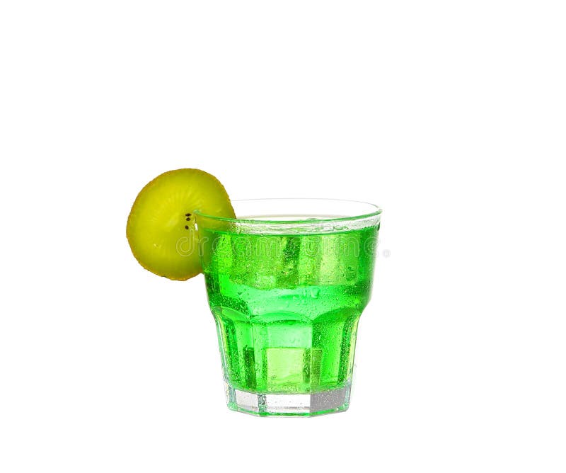 Verdissez le cocktail d'alcool avec l'?claboussure et la limette verte image libre de droits Verdissez le cocktail d'alcool avec l'?claboussure et la limette verte image libre de droits