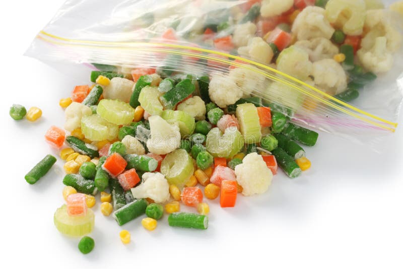 Bolsa de verduras congeladas fotografías e imágenes de alta resolución -  Alamy
