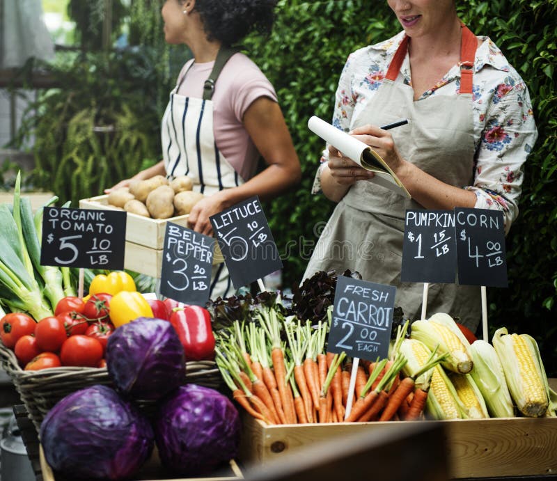 Verdure organiche fresche nel mercato fotografia stock Verdure organiche fresche nel mercato fotografia stock