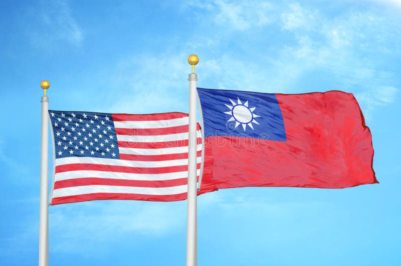 Vereinigte Staaten und Taiwan zwei Flaggen Fahnenmasten und Blue wolkig Himmel