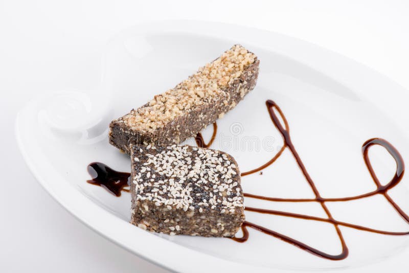 Verfraaide de fusiestijl van de veganistcake royalty-vrije stock fotografie Verfraaide de fusiestijl van de veganistcake royalty-vrije stock fotografie