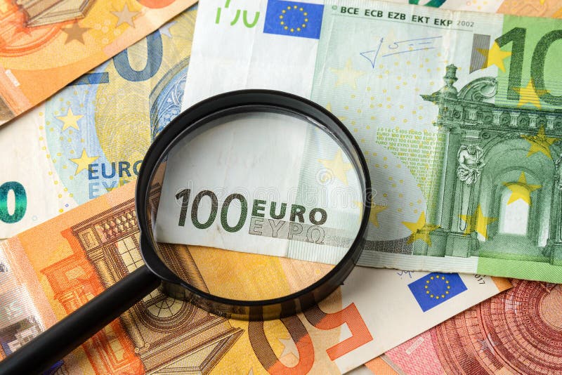 2 827 Euro Cheque Foto s Gratis En Royaltyvrije Stockfoto s Uit 2-827-euro-cheque-foto-s-gratis-en-royaltyvrije-stockfoto-s-uit