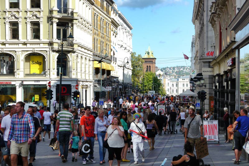 Verkehrsreiche Straßen von Oslo stockbild Verkehrsreiche Straßen von Oslo stockbild