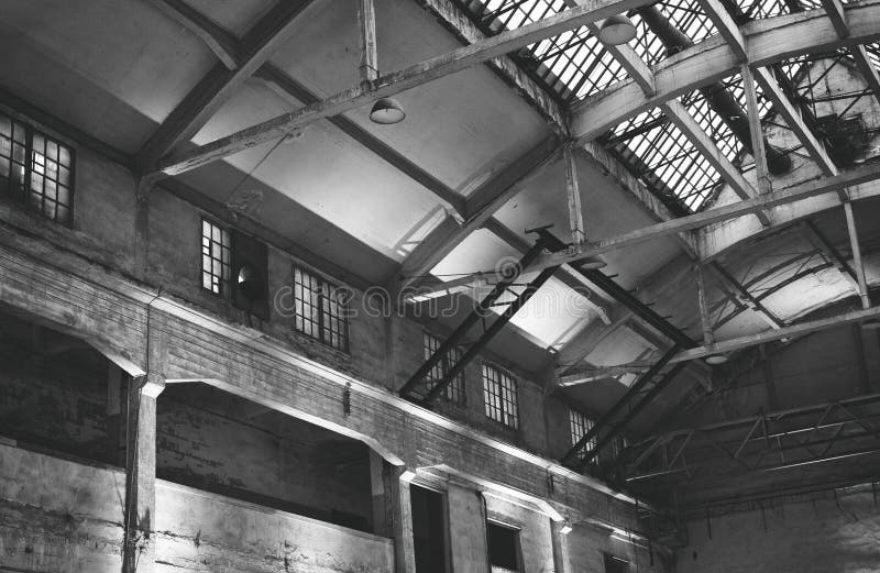 Verlaten fabrieksbinnenland royalty-vrije stock foto