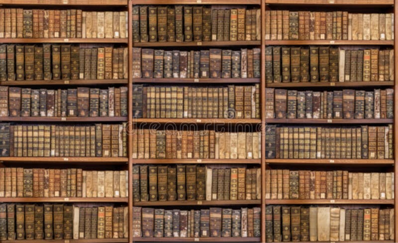 Verlieren den Fokus Regale von alten antike Bücher für Hintergrund