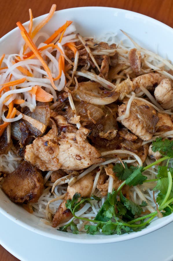 Vermicelli with chicken