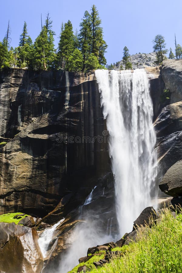 Vernal Falls, Yosemite National Park, California, USA