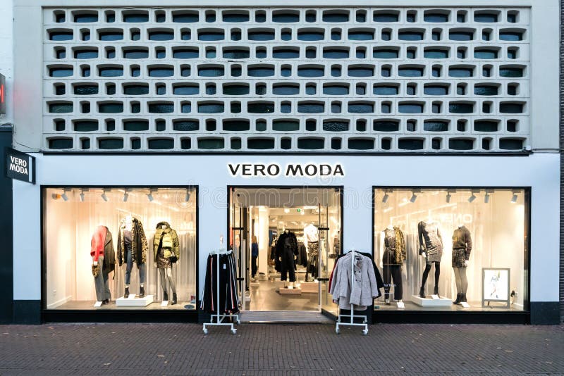Vero Moda sign on a wall editorial photography. Image commercial - 124537822