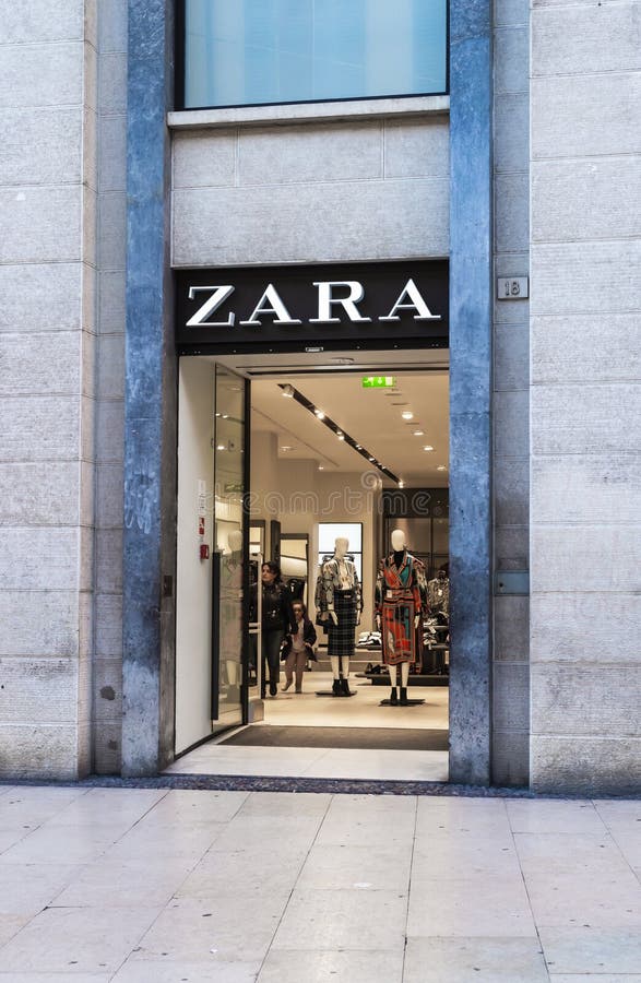 Zara Shop on Via Mazzini. it is Spanish Clothing and Accessories ...