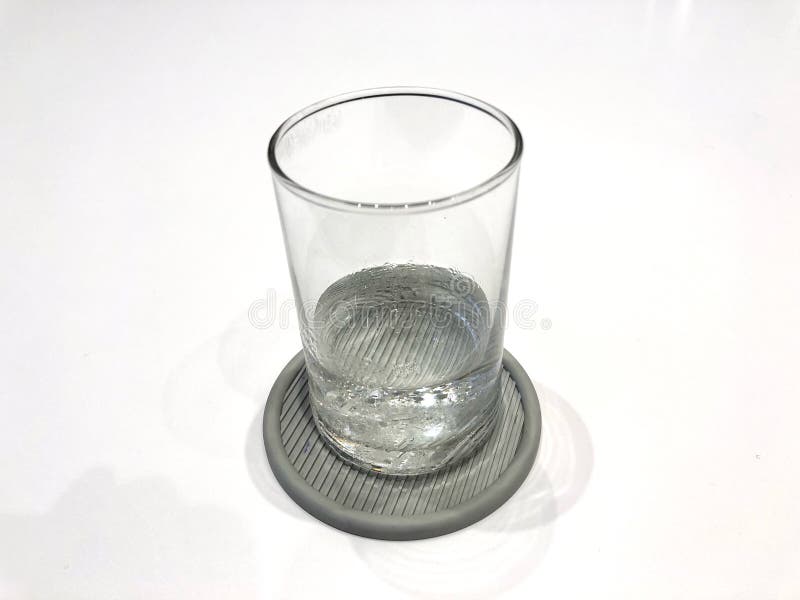 Verre d'eau vide photo stock. Image du vide, verre 31548202