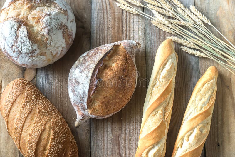 Verschillende soorten brood royalty-vrije stock afbeeldingen Verschillende soorten brood royalty-vrije stock afbeeldingen