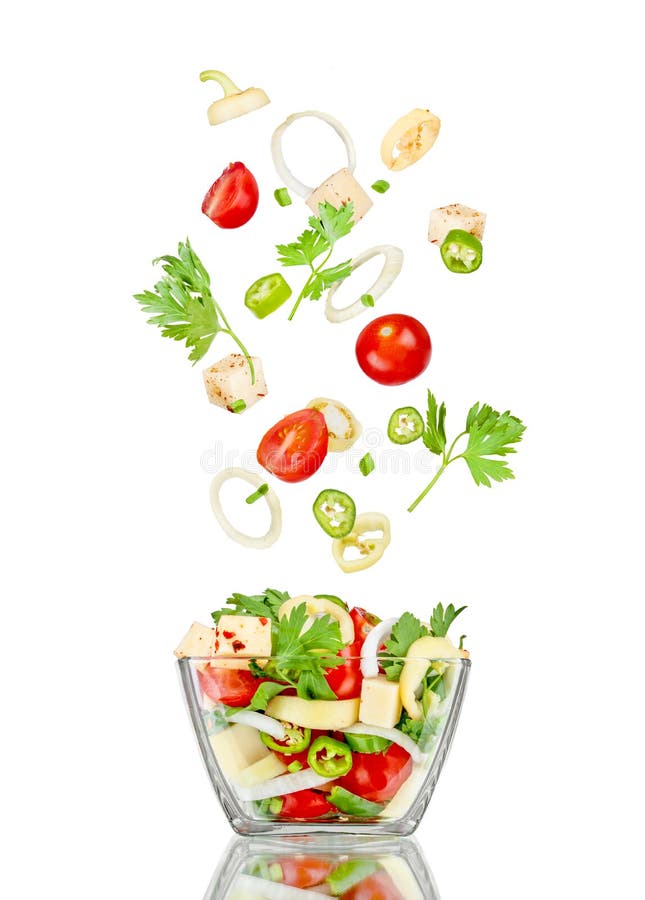 Verse salade Gemengde dalende groenten stock foto's Verse salade Gemengde dalende groenten stock foto's