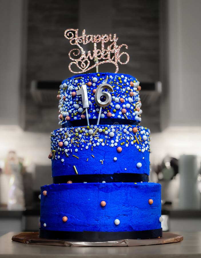 Birthday Cakes- Step Cake- Wb1023 | Everest Bakery