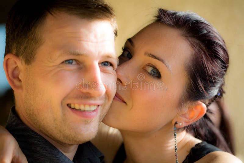 Portrait d'un couple heureux photos stock