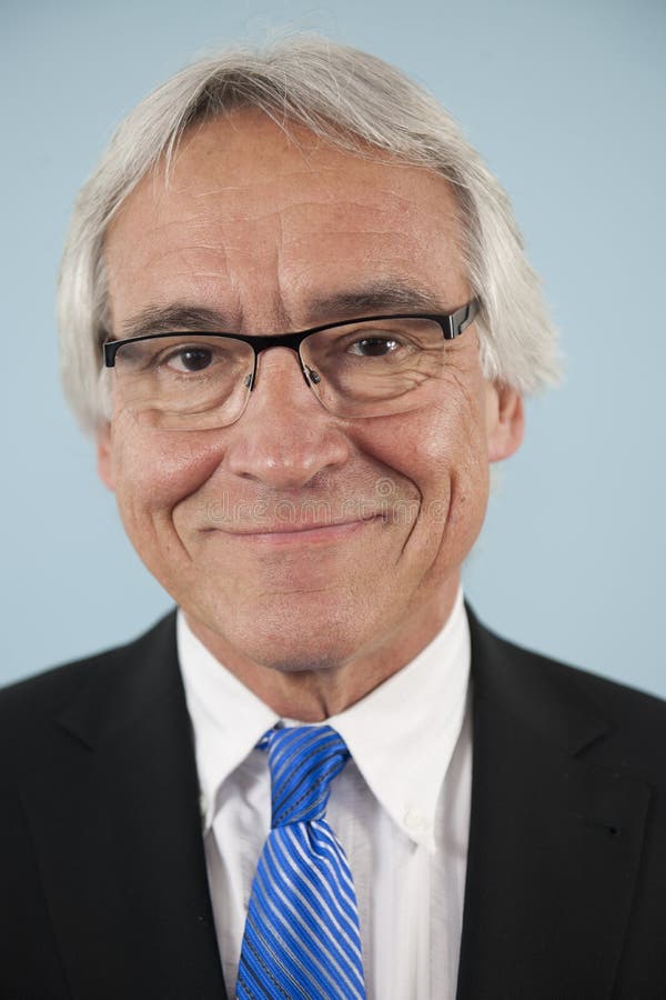 Verticale d'un homme aîné d'affaires images stock Verticale d'un homme aîné d'affaires images stock