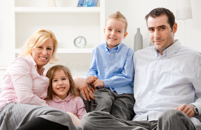 verticale de famille photo stock verticale de famille photo stock