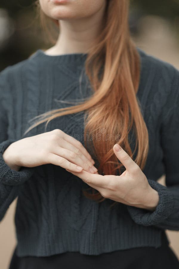 Verticale de fille image libre de droits