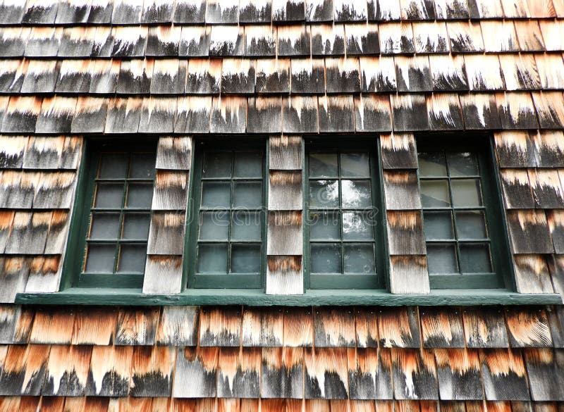 Wooden shingles were lightweight, made with simple tools, and easily installed. Wood shakes were usually split from wood that was regionally available. Dating back to the 18th century, wood shingle surfaces were coated with oils to protect the wood from sun, rain and time. Linseed oil, pine pitch coating and brick dust minerals were used to protect the wood. Many National Park buildings in North America were constructed of cedar with cedar shingle roofing. In the United States for example, white pine was the most used type of wood. Lorenzo Mansion Rippleton Road Cazenovia Lake NYS. Wooden shingles were lightweight, made with simple tools, and easily installed. Wood shakes were usually split from wood that was regionally available. Dating back to the 18th century, wood shingle surfaces were coated with oils to protect the wood from sun, rain and time. Linseed oil, pine pitch coating and brick dust minerals were used to protect the wood. Many National Park buildings in North America were constructed of cedar with cedar shingle roofing. In the United States for example, white pine was the most used type of wood. Lorenzo Mansion Rippleton Road Cazenovia Lake NYS