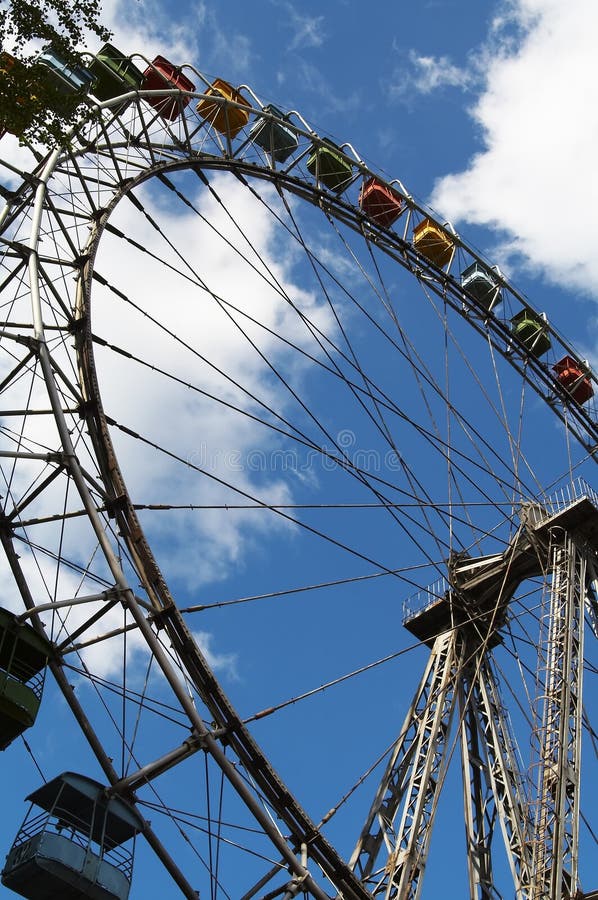 Very big wheel