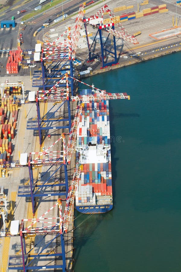 Vessel offloading containers