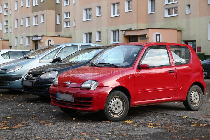 185 Fiat Seicento Stock Photos - Free & Royalty-Free Stock Photos from  Dreamstime