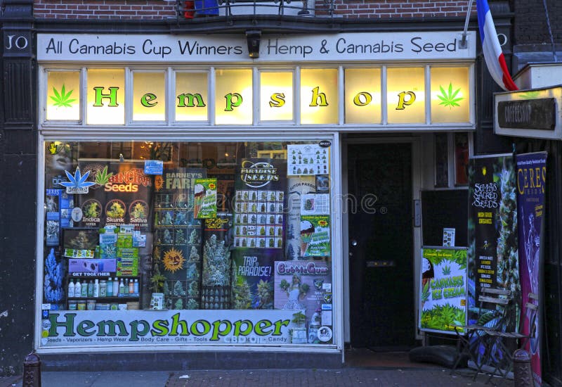 Vetrina del negozio della cannabis, Amsterdam immagini stock Vetrina del negozio della cannabis, Amsterdam immagini stock