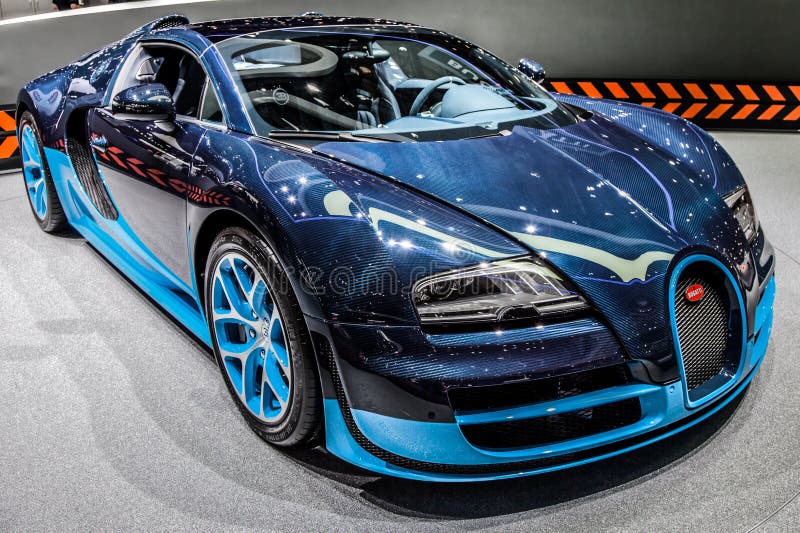 Бугатти Вейрон 2012. Спорт винил на Бугатти. Бирюзовая Бугатти. Bugatti Veyron белый с синими деталями. Bugatti centurion