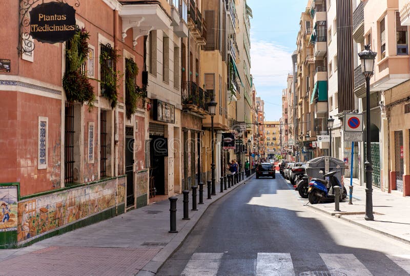 Via del centro urbano di Alicante spain fotografia stock Via del centro urbano di Alicante spain fotografia stock