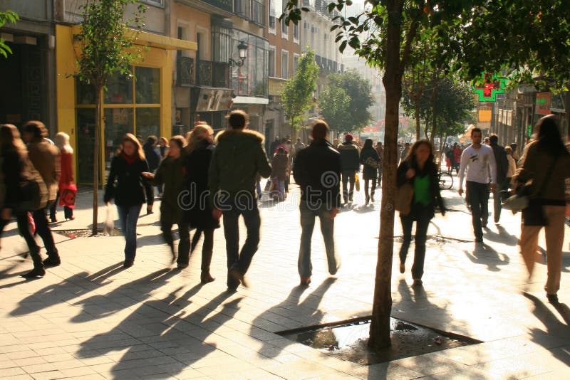 Download Via di acquisto fotografia stock. Immagine di sfuocatura - 3879012