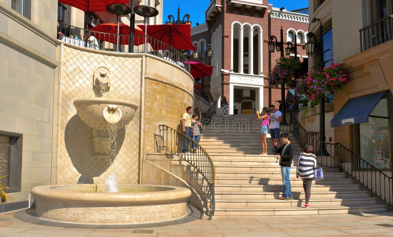Via il rodeo nell'azionamento del rodeo, Beverly Hills immagine stock libera da diritti Via il rodeo nell'azionamento del rodeo, Beverly Hills immagine stock libera da diritti