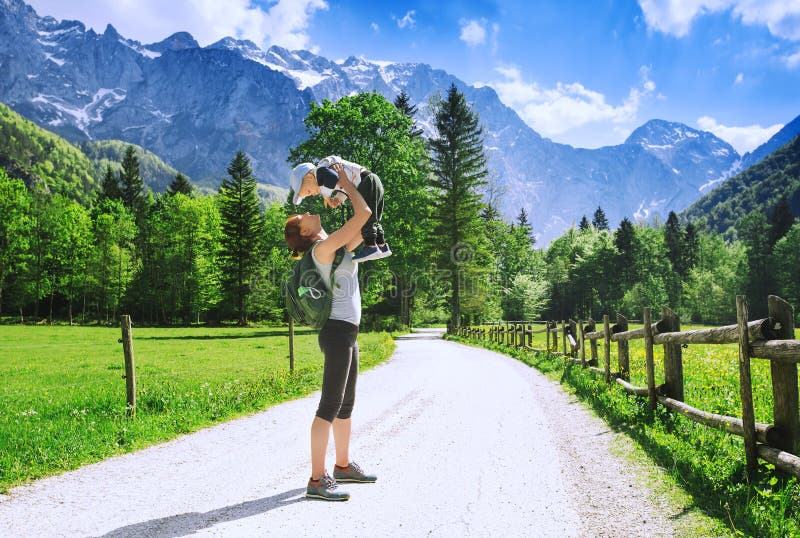 Viaggio, aumento e foto di famiglia fotografia stock Viaggio, aumento e foto di famiglia fotografia stock